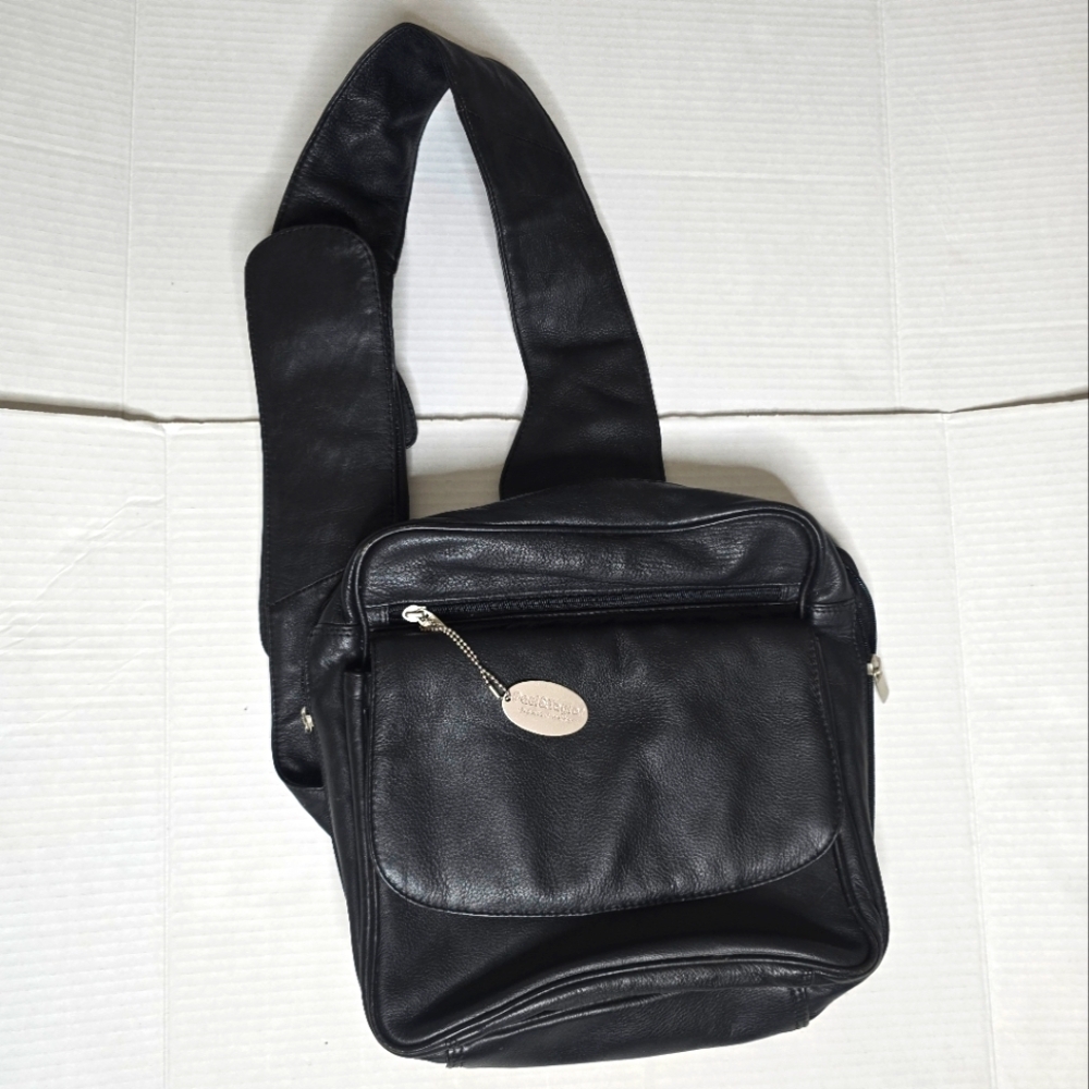 Paul & Taylor Experts In Leather Crossbody Bag